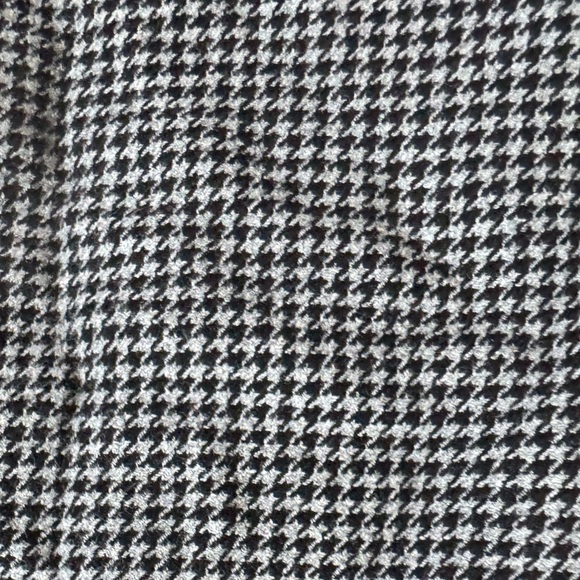 Old Navy Size 6 Maternity Full-Panel Pixie Straight Ankle Pants - Picture 3 of 4